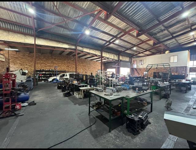800M² WAREHOUSE TO LET IN PRETORIA WEST
